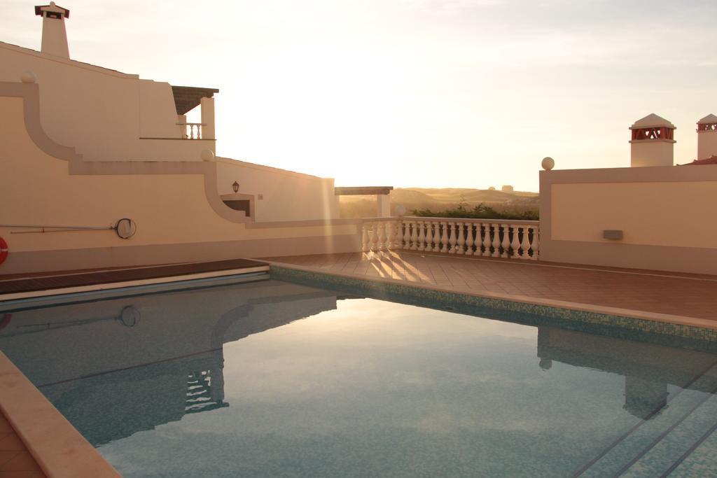 Maravilhoso T2 Vila Da Praia Amoreira  Exterior photo
